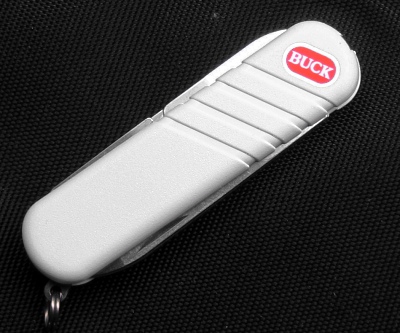 Also known as the "Swiss Legend", this 65mm SwissBuck version of the Wenger Esquire is the only known SwissBuck knife to have been manufactured with white handles, rather than black. 