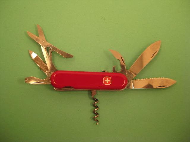 Wenger Double Blade. Picture by ColoSwiss