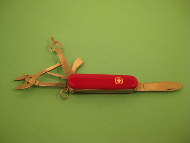 unknown Wenger Junior model. Picture by ColoSwiss.