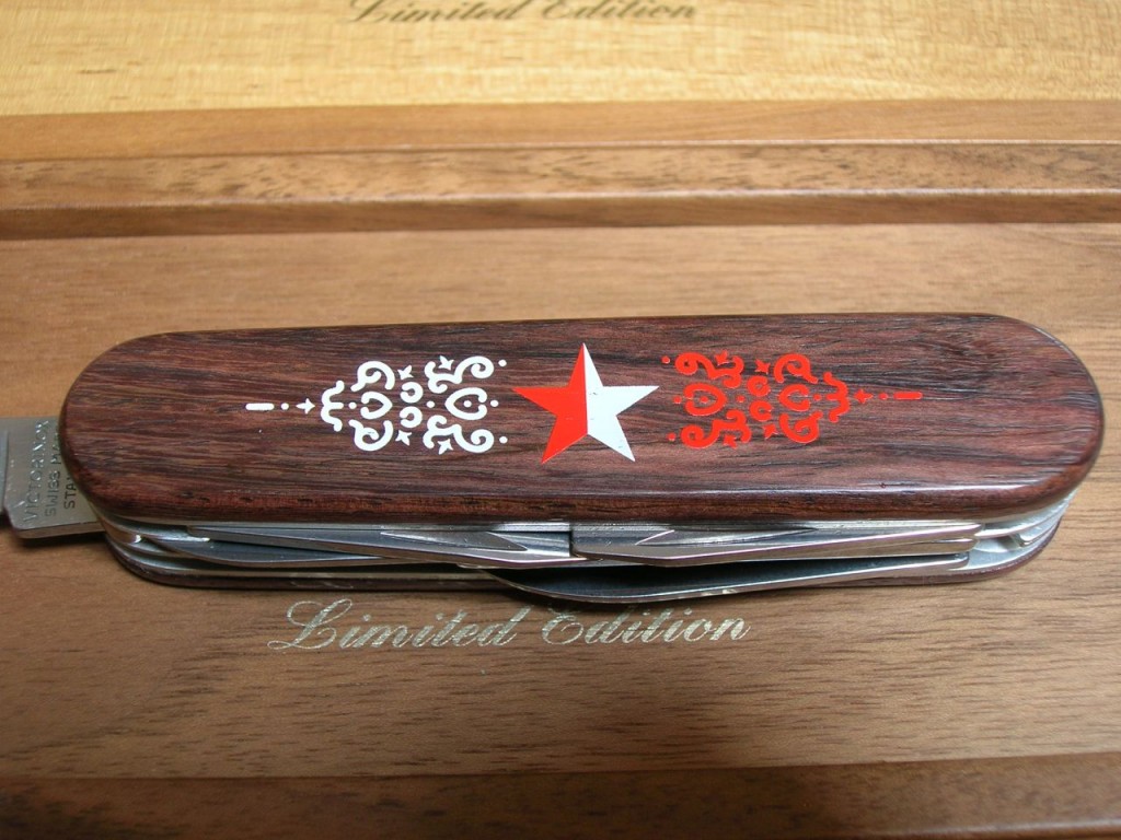 Pictures by Victor7000.