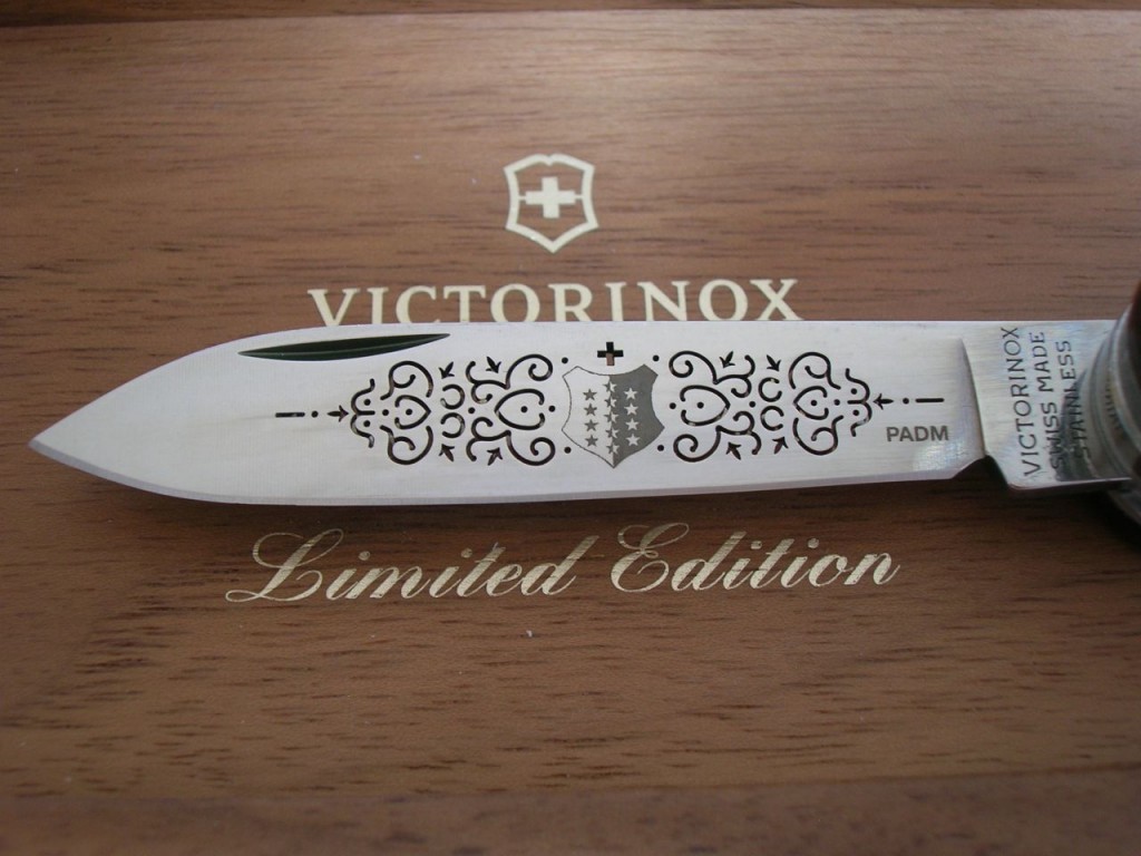 Pictures by Victor7000.