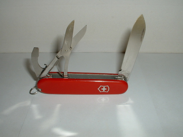 Here is an original 91mm Golfer. No its not a Compact. This one has no hook.