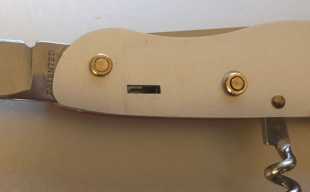 Blade Open - Blade Spring Slot Visible/Exposed