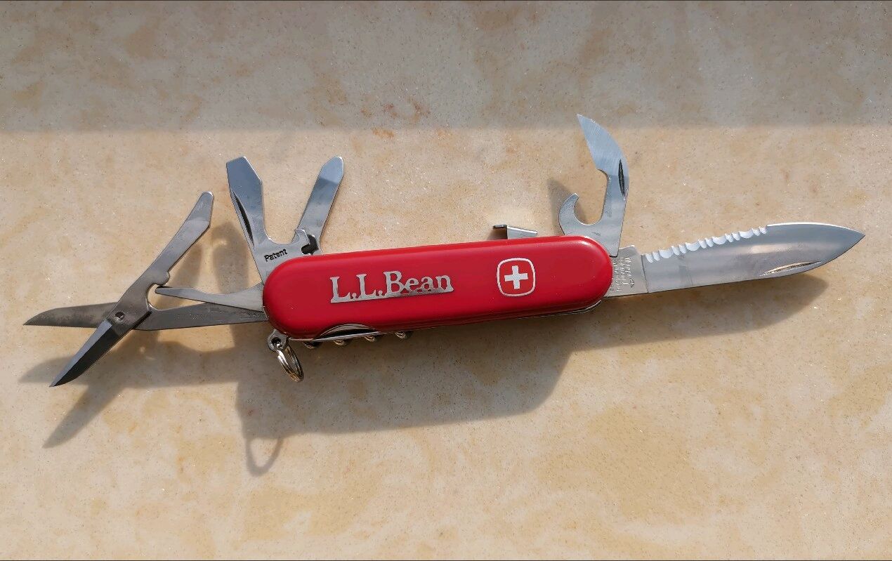 Serrated Wenger Swiss Sportsman