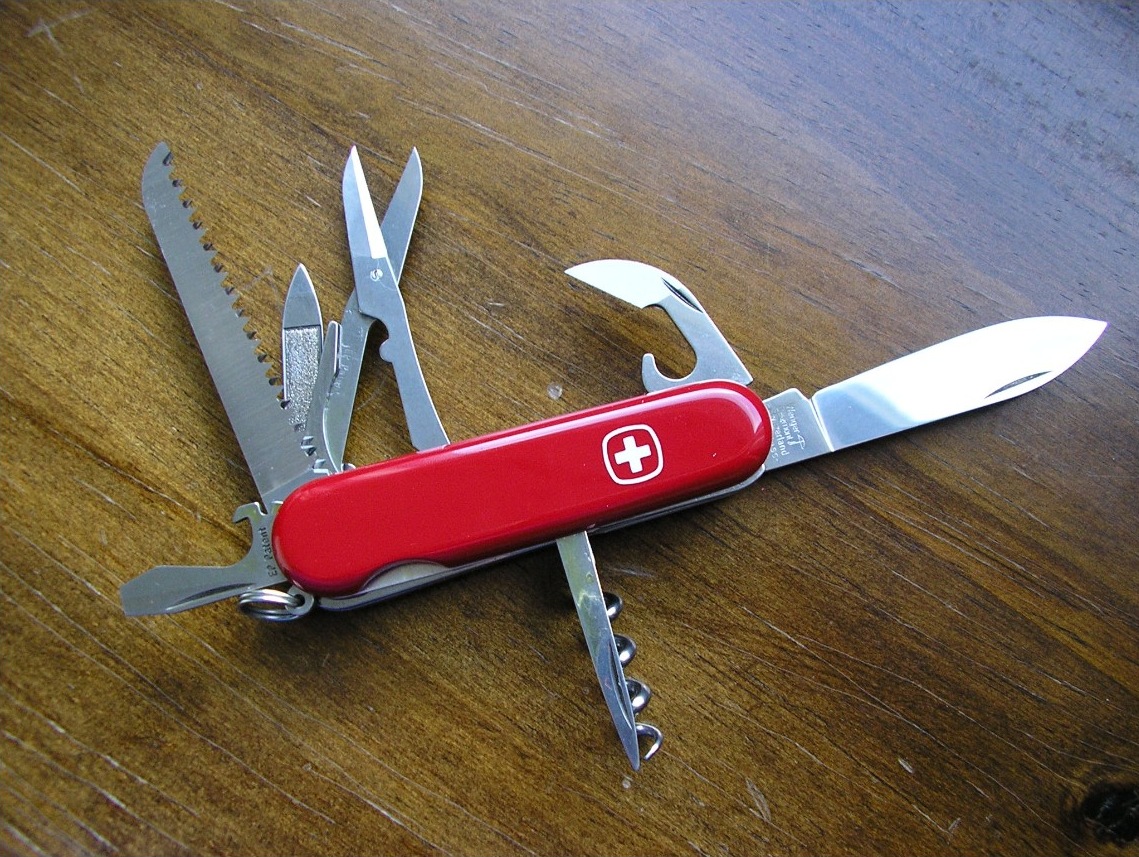 A Wenger 85mm Basic 11.  Photo by NORTHMAN